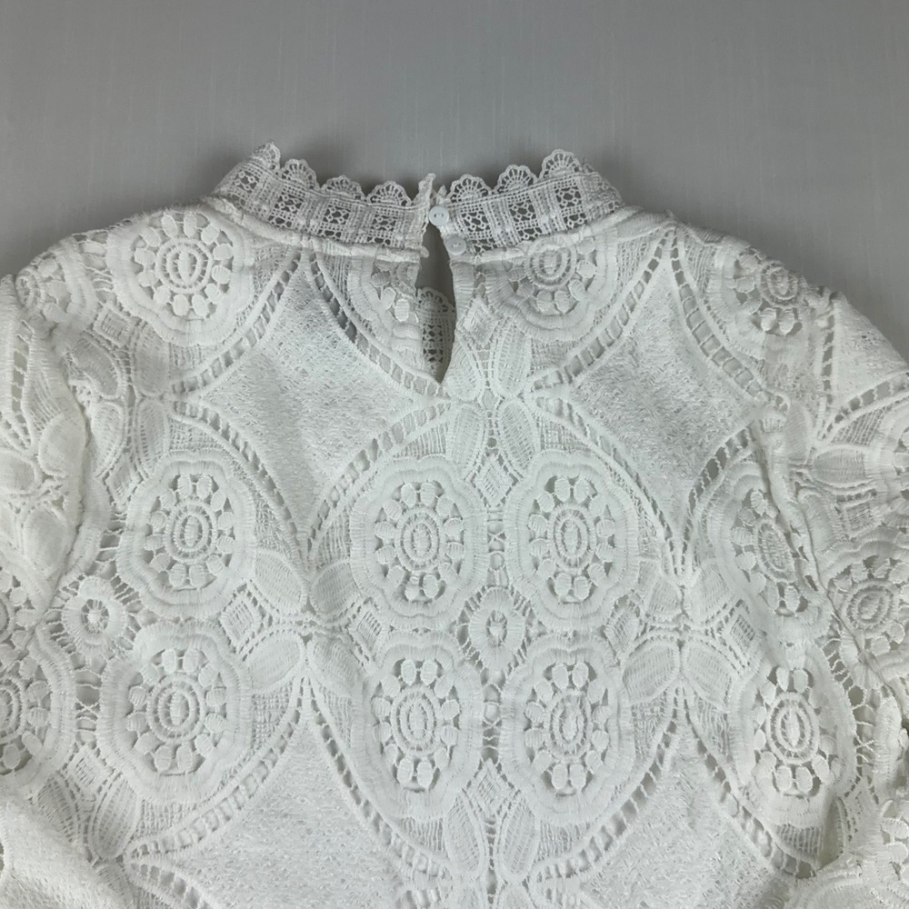 DNA White Floral Guipure Lace Mock Neck Long Sleeve Blouse Top Medium - Picture 6 of 8